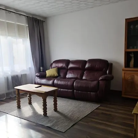 Charming Spacious 2 Bed Apartment In Quiet Area Exhall Exterior photo