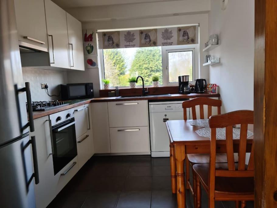 Charming Spacious 2 Bed In Quiet Area Exhall